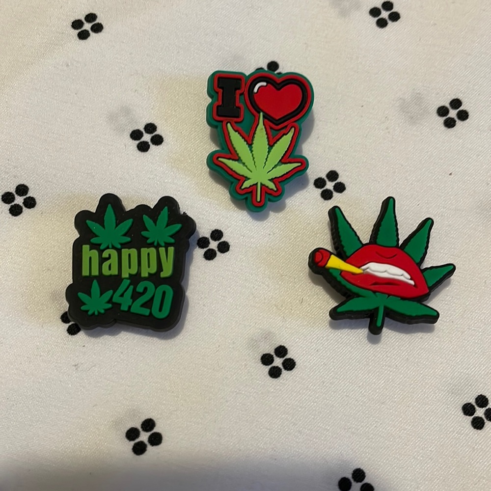 Croc charms